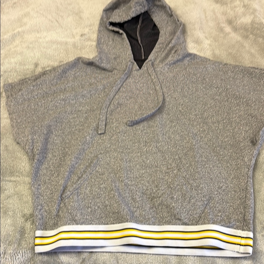 Xersion Gray and Yellow Short Sleeve Tee